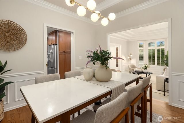 1010 106th Avenue SE, Bellevue, WA 98004