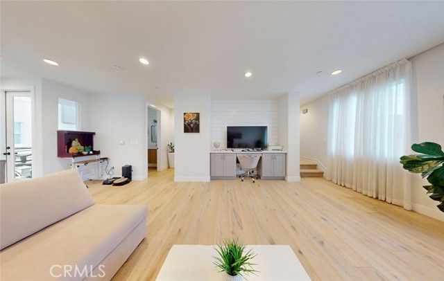 7209 21st, Westminster, CA 92683