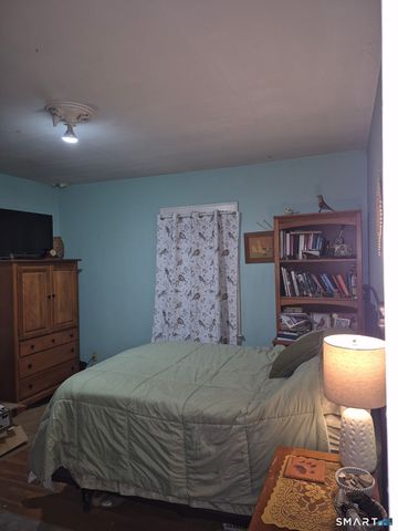 5 Ingram Street, Hamden, CT 06517