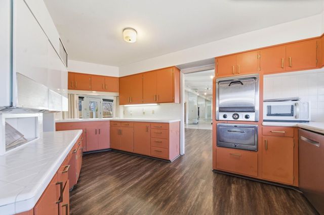5401 E Polo Dr, Wichita, KS 67208
