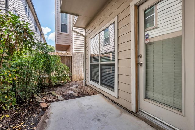 2123 Stacy Knoll, Houston, TX 77008