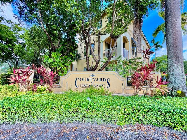 120 Jacaranda Country Club Dr 101, Plantation, FL 33324
