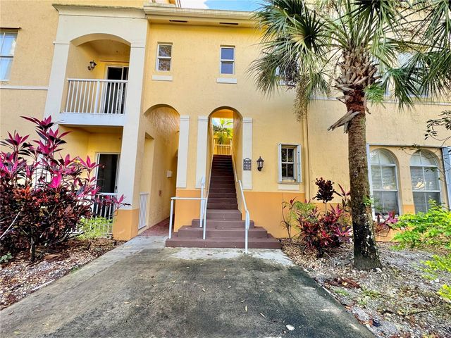 120 Jacaranda Country Club Dr 101, Plantation, FL 33324