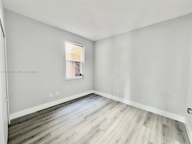 120 Jacaranda Country Club Dr 101, Plantation, FL 33324