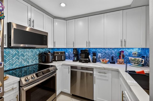 2475 Brickell Avenue 2407, Miami, FL 33129