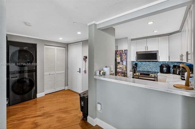 2475 Brickell Avenue 2407, Miami, FL 33129