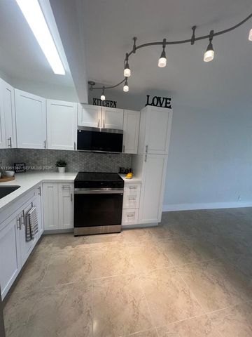 1400 SW 124th Ter 207Q, Pembroke Pines, FL 33027