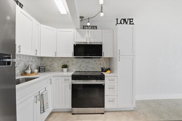 1400 SW 124th Ter 207Q, Pembroke Pines, FL 33027