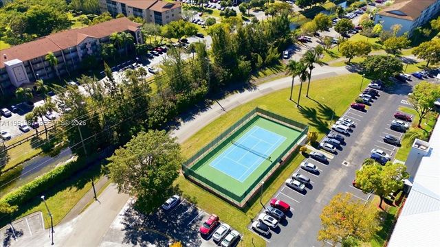 1400 SW 124th Ter 207Q, Pembroke Pines, FL 33027