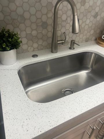 1400 SW 124th Ter 207Q, Pembroke Pines, FL 33027