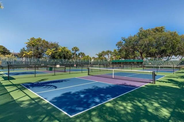 1400 SW 124th Ter 207Q, Pembroke Pines, FL 33027