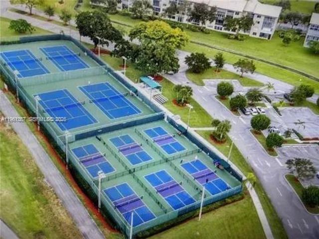 1400 SW 124th Ter 207Q, Pembroke Pines, FL 33027