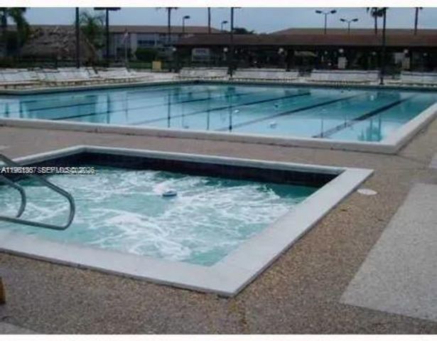 1400 SW 124th Ter 207Q, Pembroke Pines, FL 33027