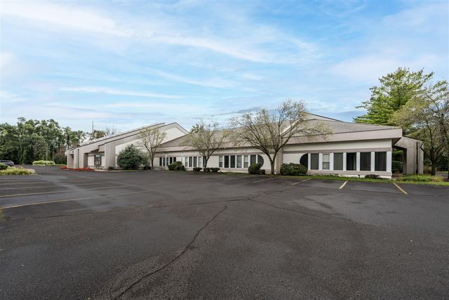 834 King Highway, Kalamazoo, MI 49001