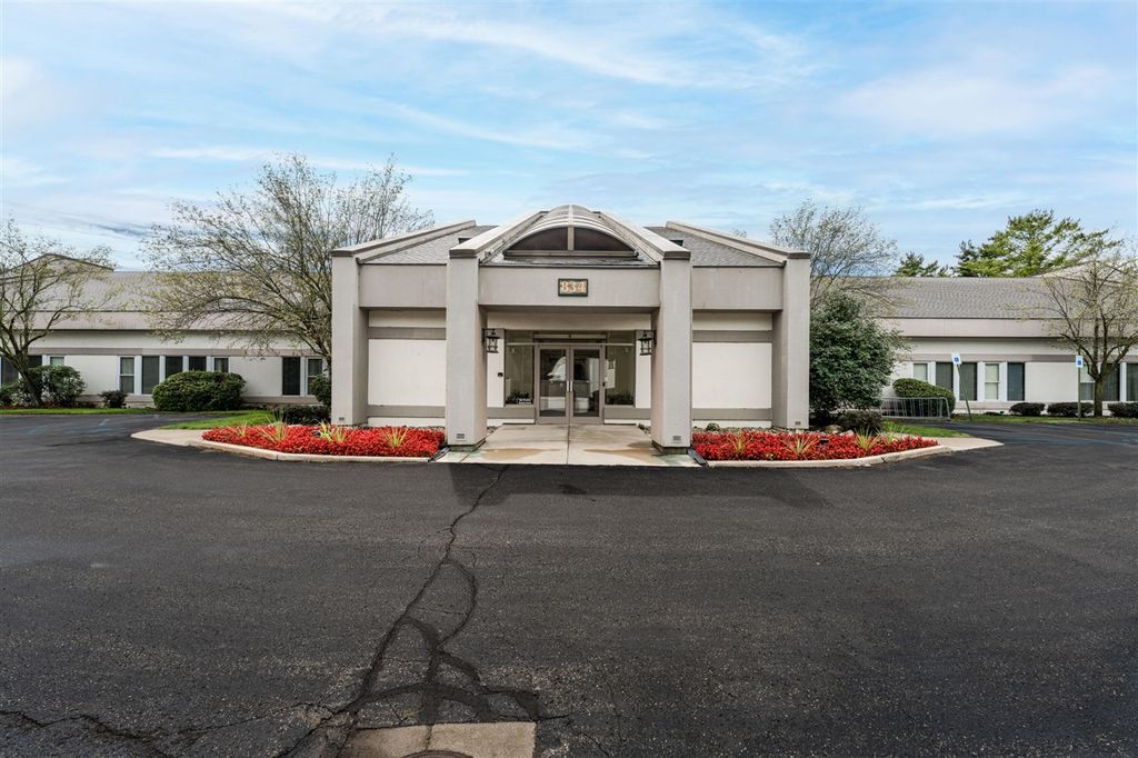 834 King Highway, Kalamazoo, MI 49001