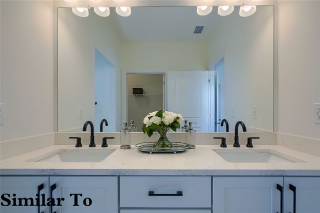 5814 NW 90th Street, Johnston, IA 50131