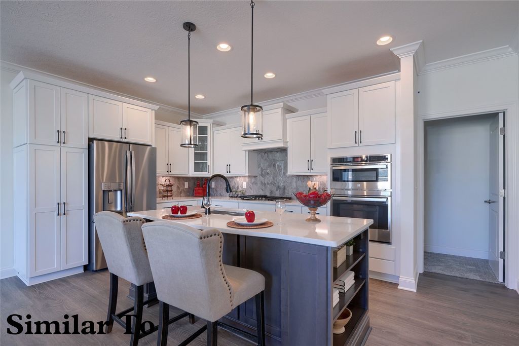 5814 NW 90th Street, Johnston, IA 50131