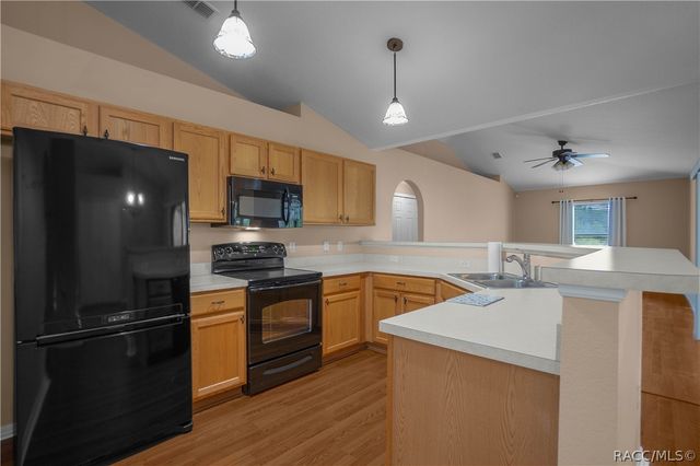 3320 N Burroughs Path, Beverly Hills, FL 34465