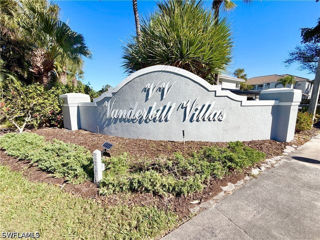 509 Roma CT 107, Naples, FL 34110