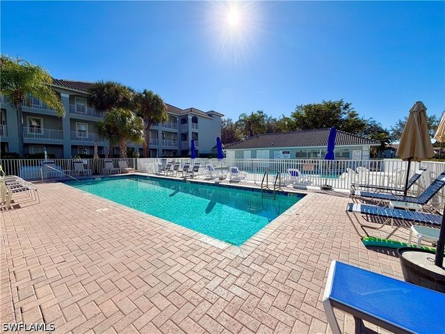 509 Roma CT 107, Naples, FL 34110