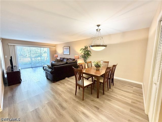 509 Roma CT 107, Naples, FL 34110