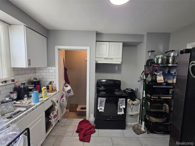 6375 Radnor Street, Detroit, MI 48224