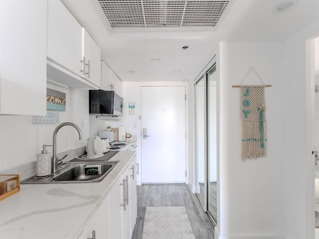 19201 Collins Avenue 1038, Sunny Isles Beach, FL 33160