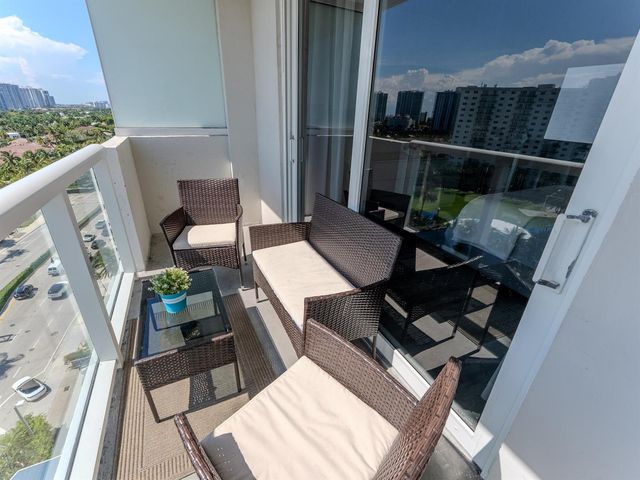 19201 Collins Avenue 1038, Sunny Isles Beach, FL 33160