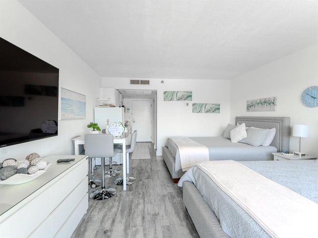 19201 Collins Avenue 1038, Sunny Isles Beach, FL 33160