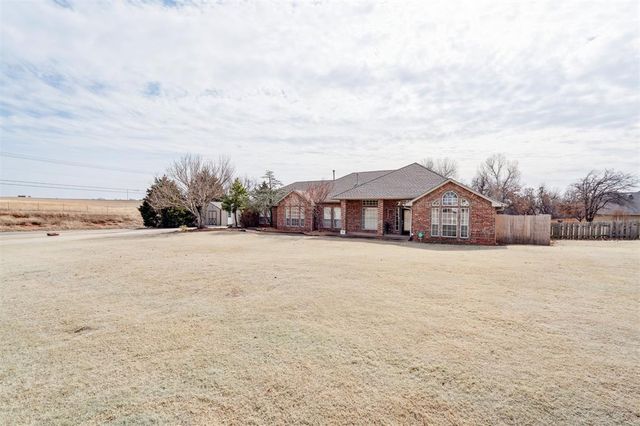 900 Driver Lane, Edmond, OK 73025