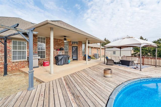 900 Driver Lane, Edmond, OK 73025