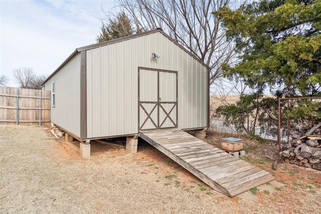 900 Driver Lane, Edmond, OK 73025