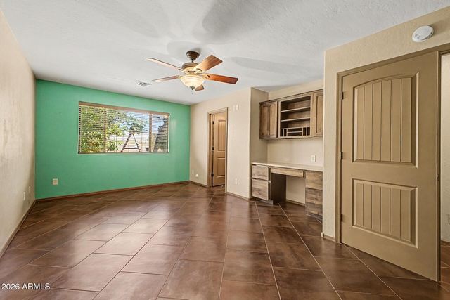 2818 E PARADISE Drive, Phoenix, AZ 85028
