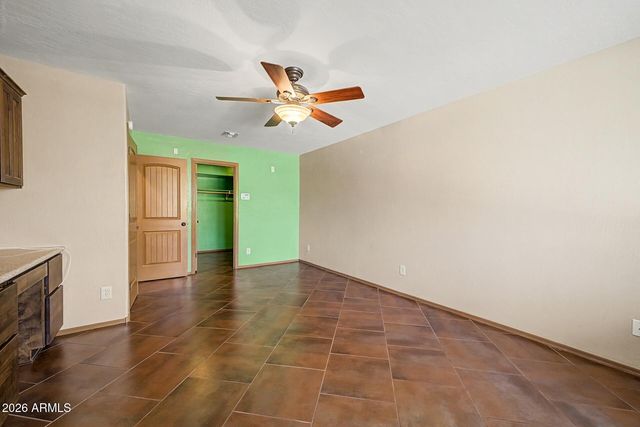 2818 E PARADISE Drive, Phoenix, AZ 85028
