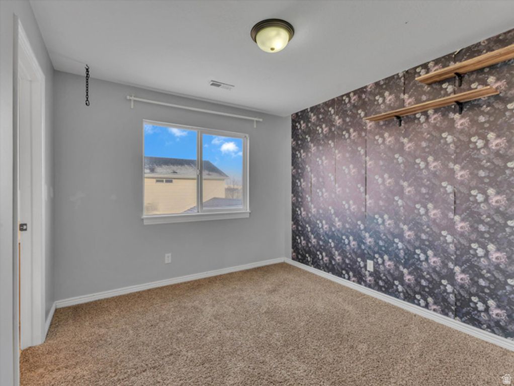 Image 17 of property listing at 58 W 1570 N, Tooele, UT 84074