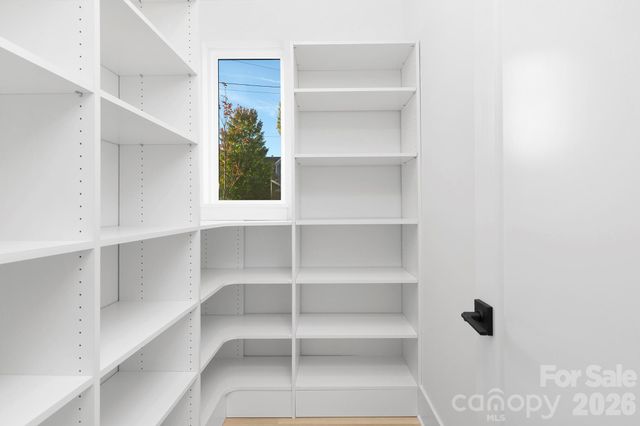 400 Dover Avenue, Charlotte, NC 28209