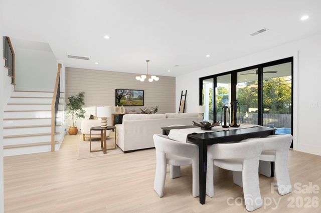 400 Dover Avenue, Charlotte, NC 28209