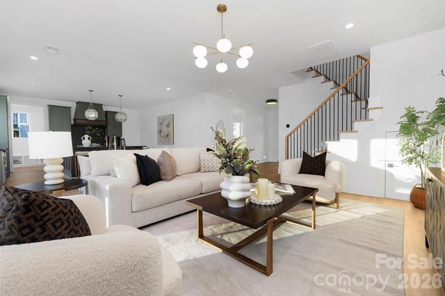 400 Dover Avenue, Charlotte, NC 28209