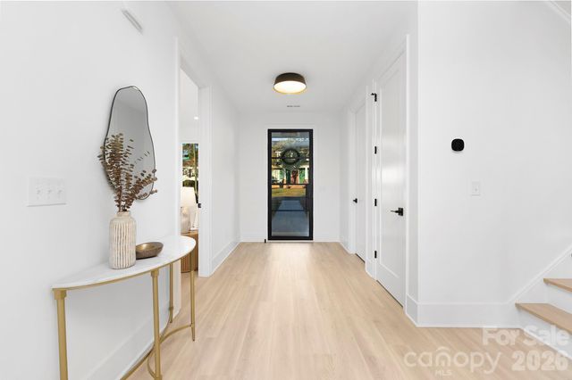 400 Dover Avenue, Charlotte, NC 28209