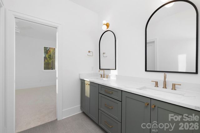 400 Dover Avenue, Charlotte, NC 28209