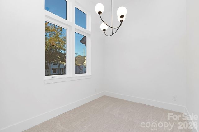 400 Dover Avenue, Charlotte, NC 28209