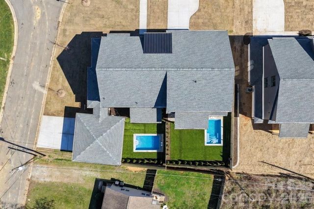 400 Dover Avenue, Charlotte, NC 28209