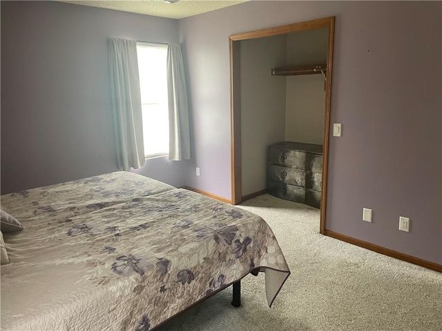 23903 E 321st Street, Harrisonville, MO 64701