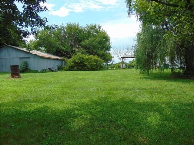 23903 E 321st Street, Harrisonville, MO 64701