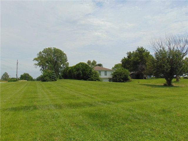 23903 E 321st Street, Harrisonville, MO 64701