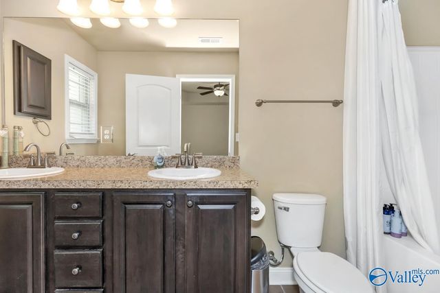 5015 Montauk Trail, Owens Cross Roads, AL 35763