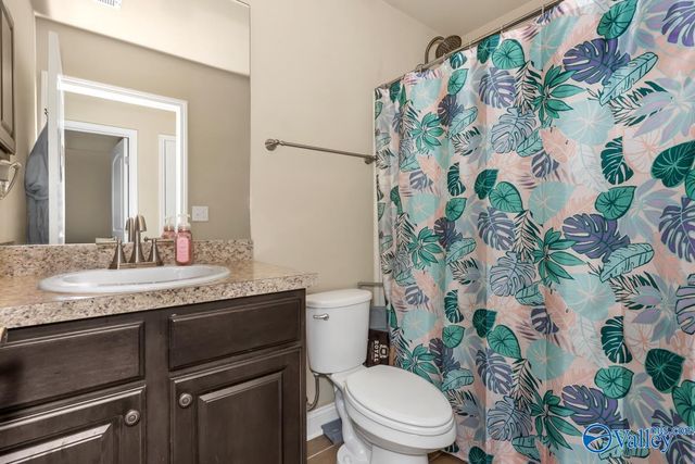 5015 Montauk Trail, Owens Cross Roads, AL 35763