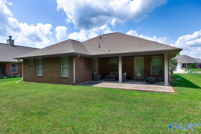 5015 Montauk Trail, Owens Cross Roads, AL 35763