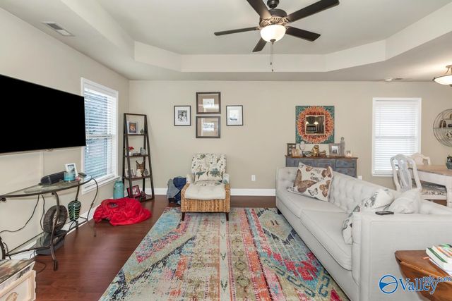 5015 Montauk Trail, Owens Cross Roads, AL 35763