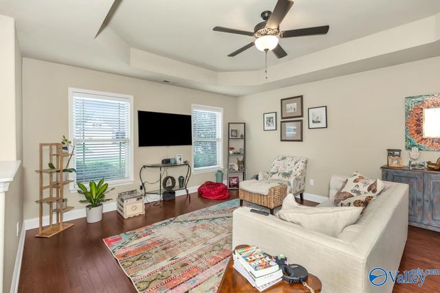 5015 Montauk Trail, Owens Cross Roads, AL 35763